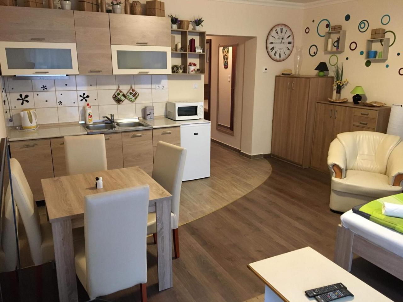 My Home Apartman Hajduszoboszlo Ngoại thất bức ảnh